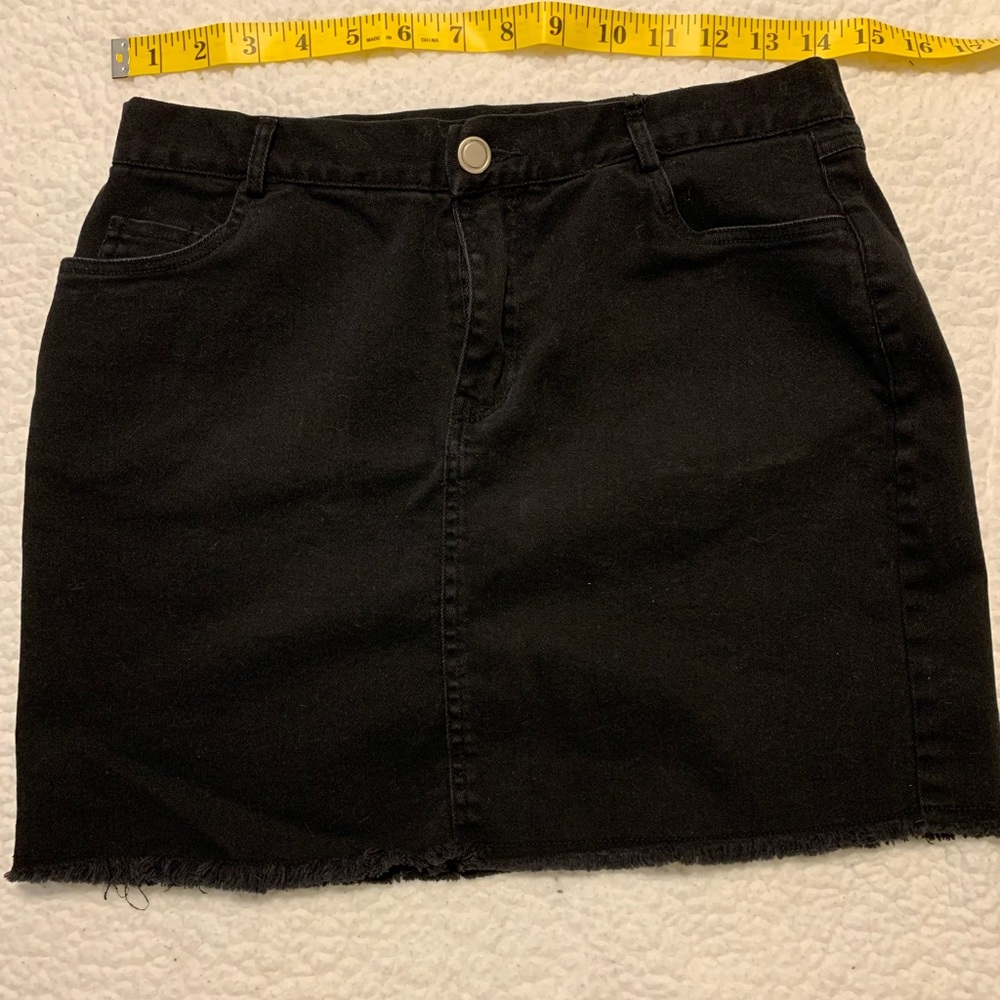 BLACK JEAN SKIRT